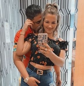 Meet your Posher, Paola